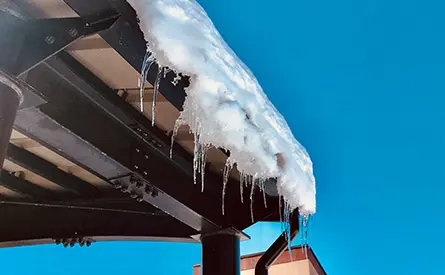 雪解け水による屋根の浸水リスク