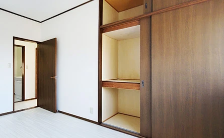 押入れ・クローゼットの中の天井も要注意