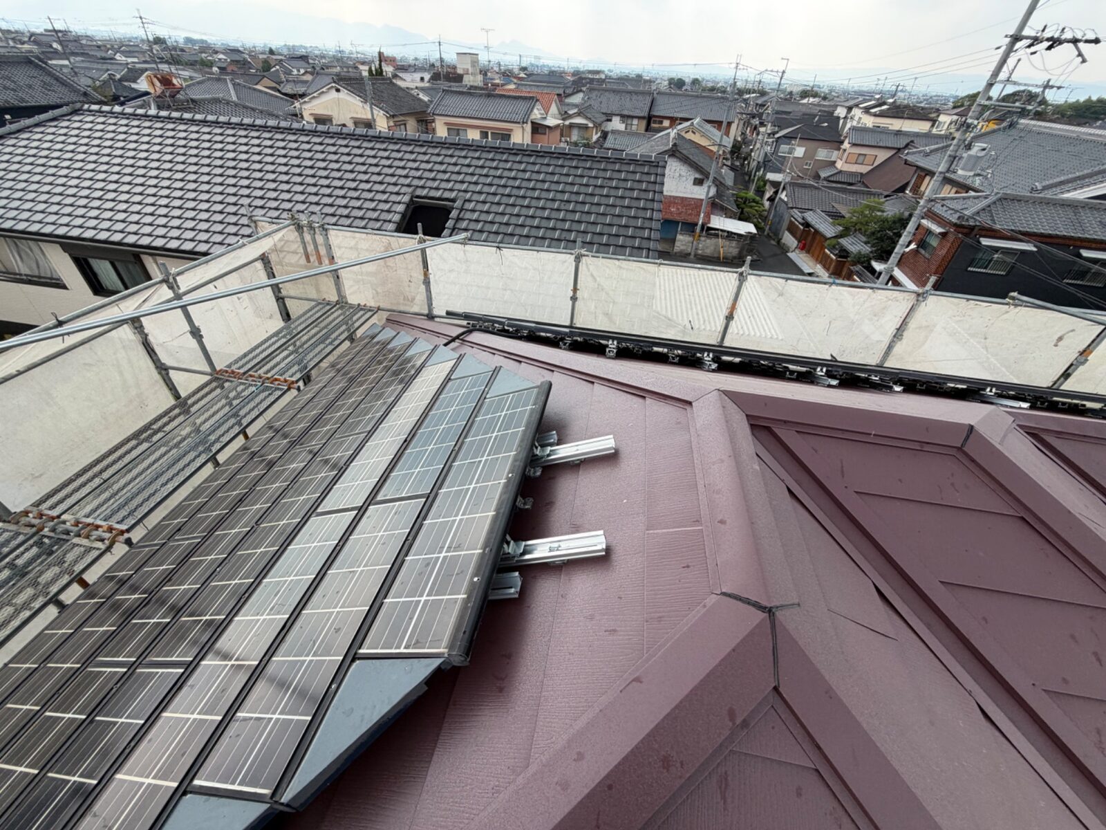 【施工後】太陽光パネルを復旧した完成後の屋根